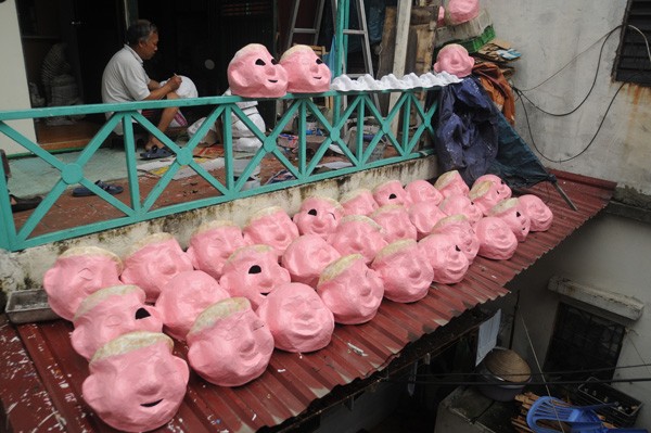 Masques en papier contrecollé, un jouet traditionnel - ảnh 1